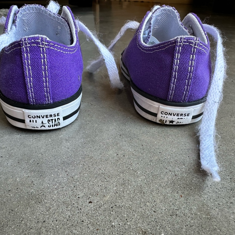 Converse Kids Purple Sneakers size 10 pre owned - Picture 6 of 13